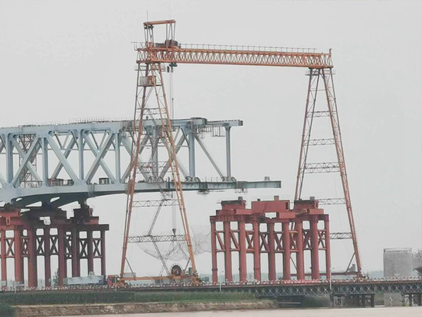 鷹潭龍門吊銷售廠家 江西16噸門機(jī)焊接流程