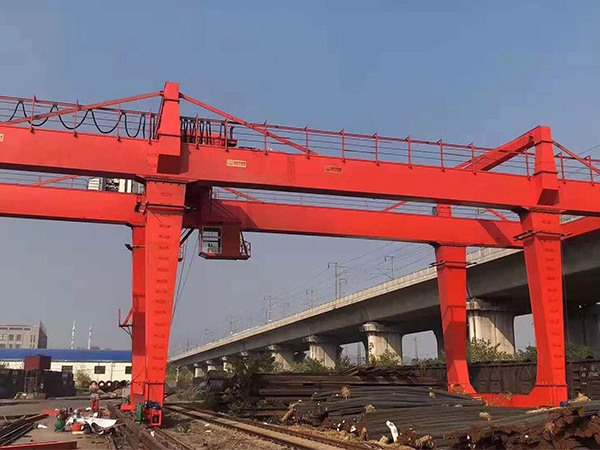 福建泉州30米集裝箱龍門吊廠家出廠價(jià)銷售